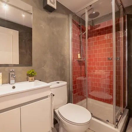 Contemporary In Historical Chiado Daire