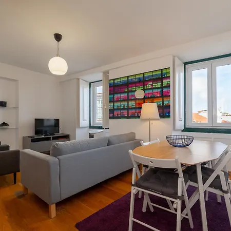 Contemporary In Historical Chiado Apartment *