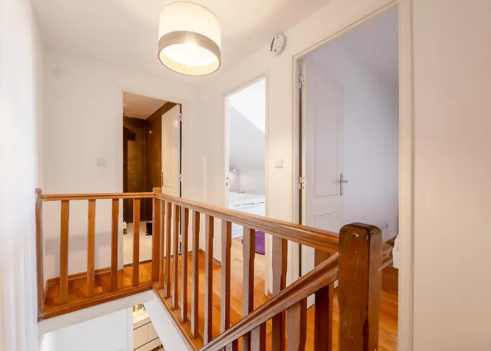 아파트 Contemporary Apartment Chiado *