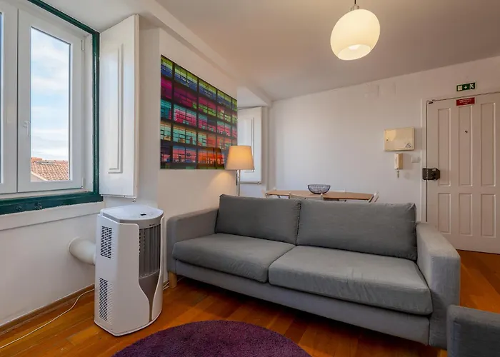 Contemporary Apartment Chiado 아파트