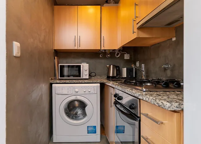 Contemporary Apartment Chiado 아파트 리스본