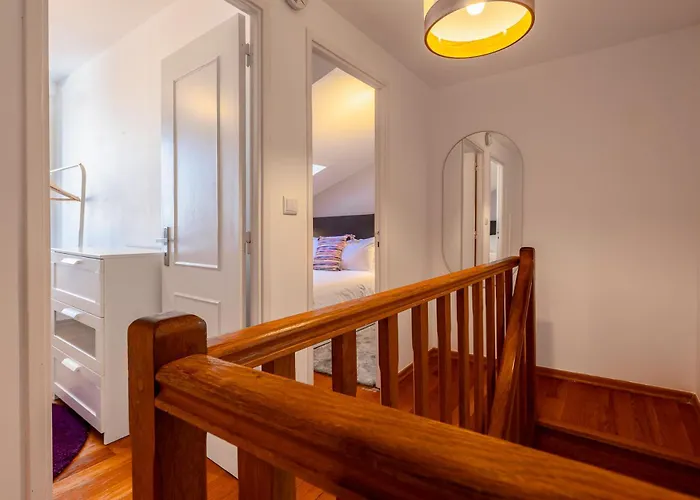 Contemporary Apartment Chiado * 리스본