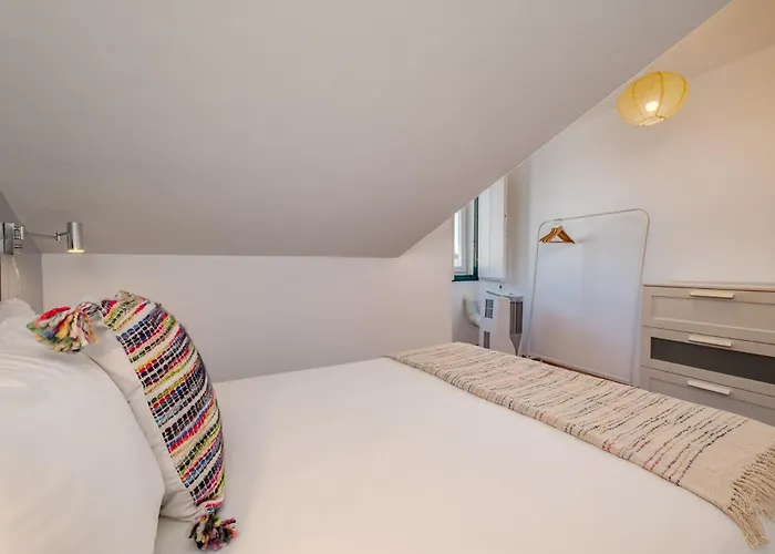 Contemporary Apartment Chiado