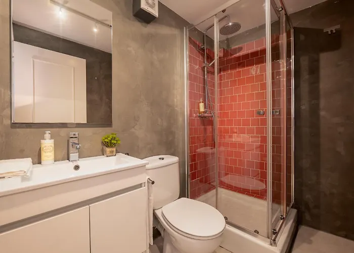 Contemporary Apartment Chiado 아파트