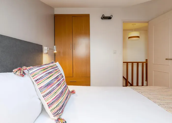 Contemporary Apartment Chiado * Lisboa