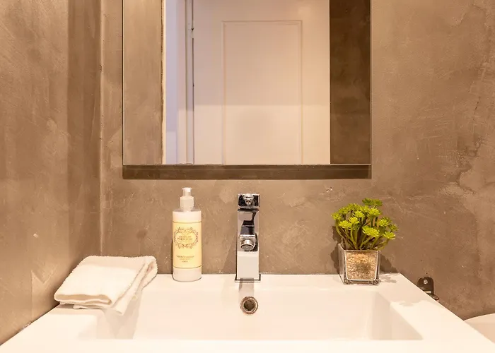 Contemporary Apartment Chiado Appartement Lisboa